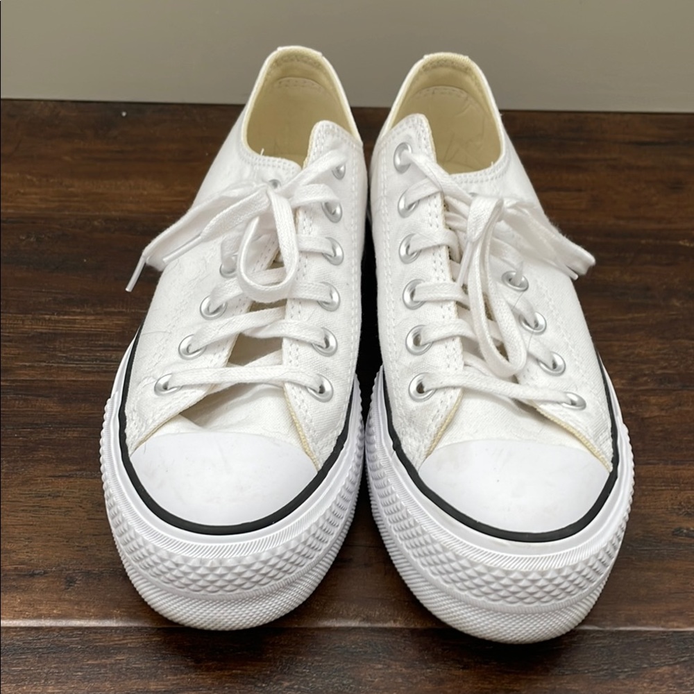 Women’s Chuck Taylor All Star Lift Platform Canvas White